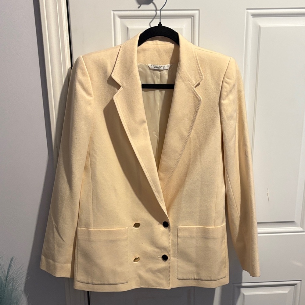 Elegant Cream Double-Breasted Blazer